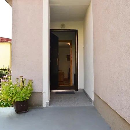 Ammy Apartment *
